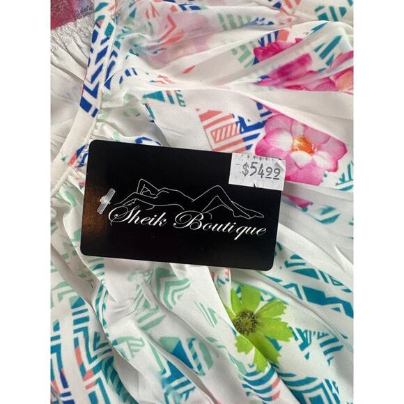 Women’s Sheik Boutique Size XL Multicolor Floral Tank. - Picture 2 of 3